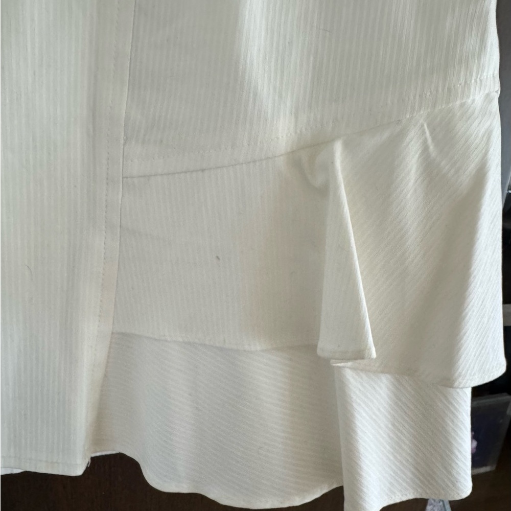Cache Cream Color Skirt - Picture 3 of 6